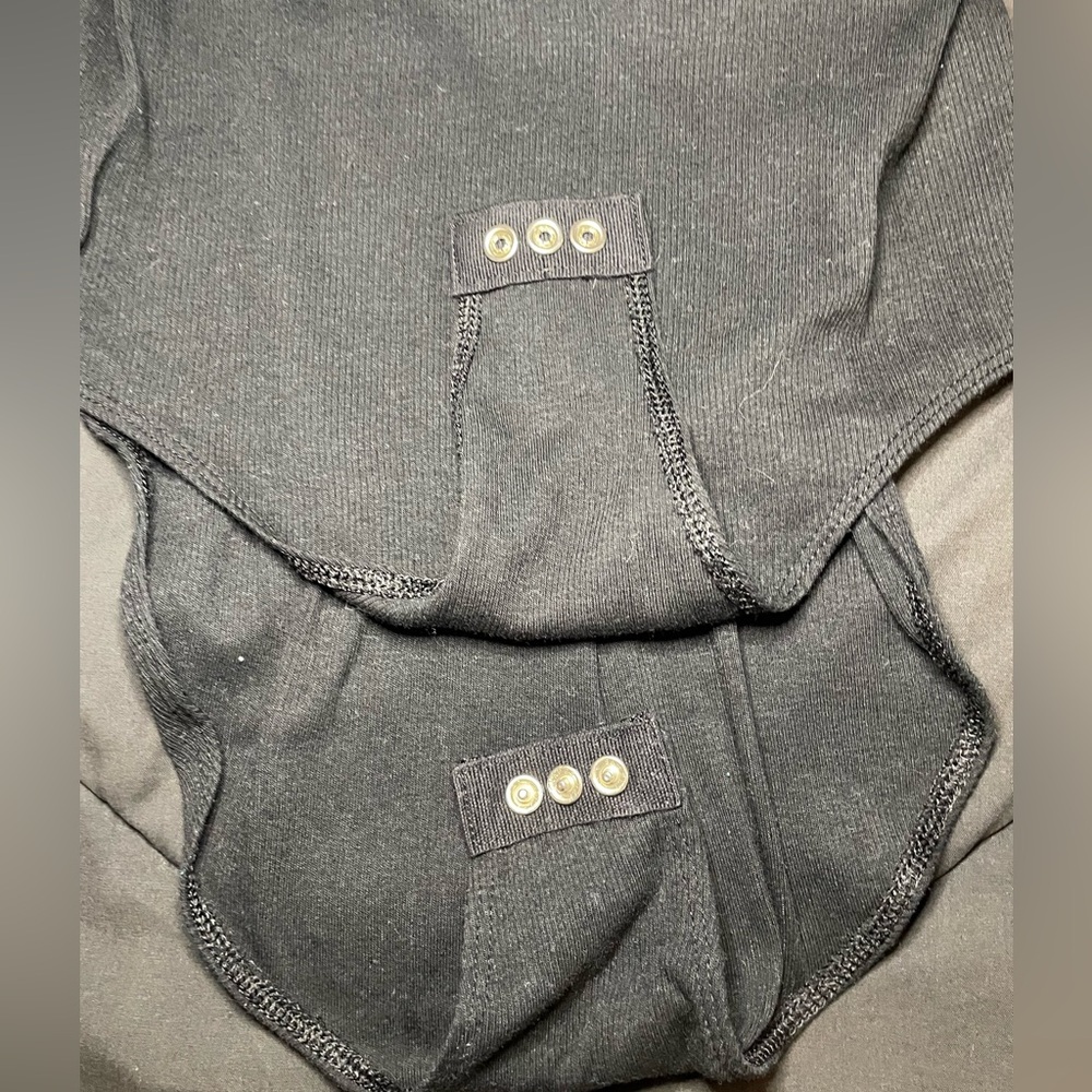 Black Sleeveless Bodysuit - Picture 3 of 4